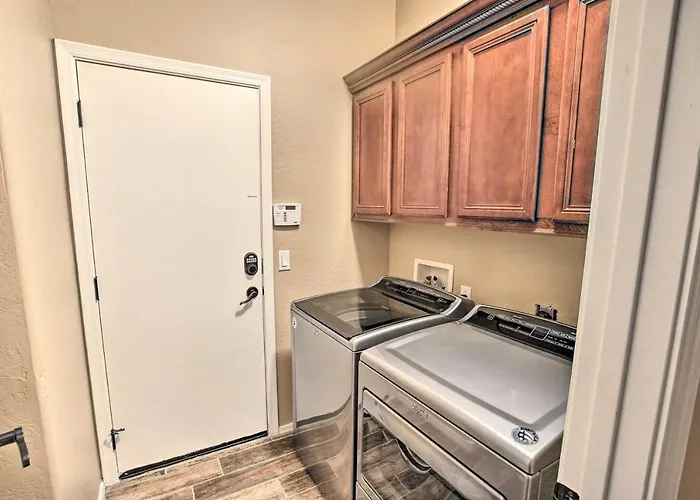 4 Mi To Stadium! Snowbird Haven W/ Pool *