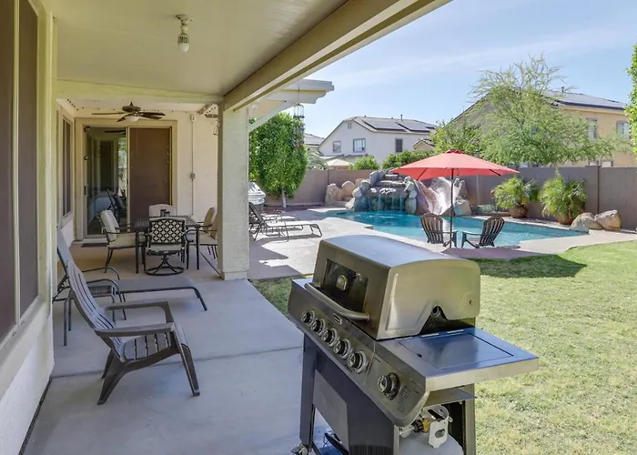 4 Mi To Stadium! Snowbird Haven W/ Pool Surprise